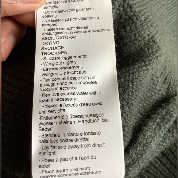 High-Everyday Couture Ladies Sweater - Picture 10 of 12